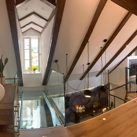 Luxury Palace No1 Apartment *