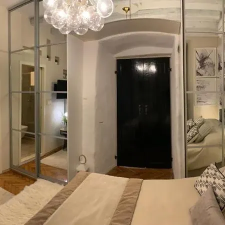 Lejlighed Luxury Palace No1