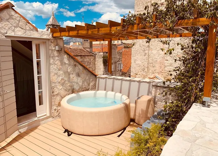 Luxury Palace No1 Apartamento *