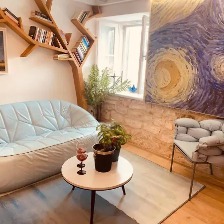 Luxury Palace No1 Apartment