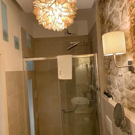 Luxury Palace No1 Apartment *